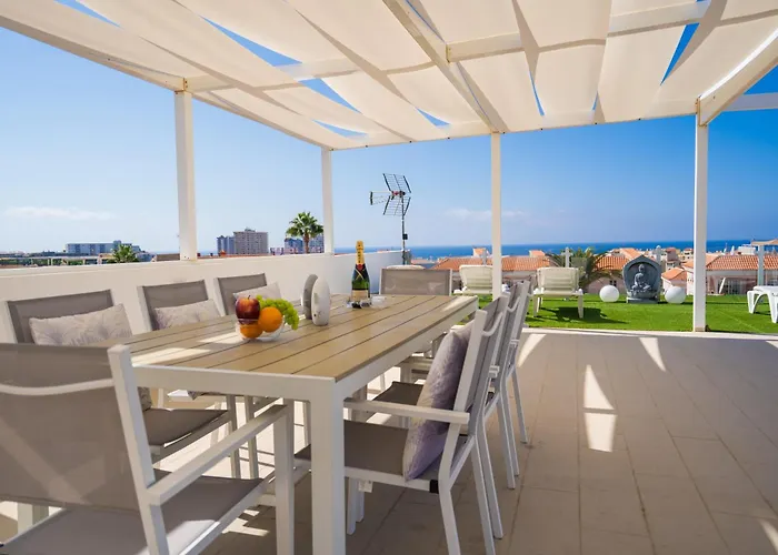 Villa La Laja With 5 Bedrooms And Sea View