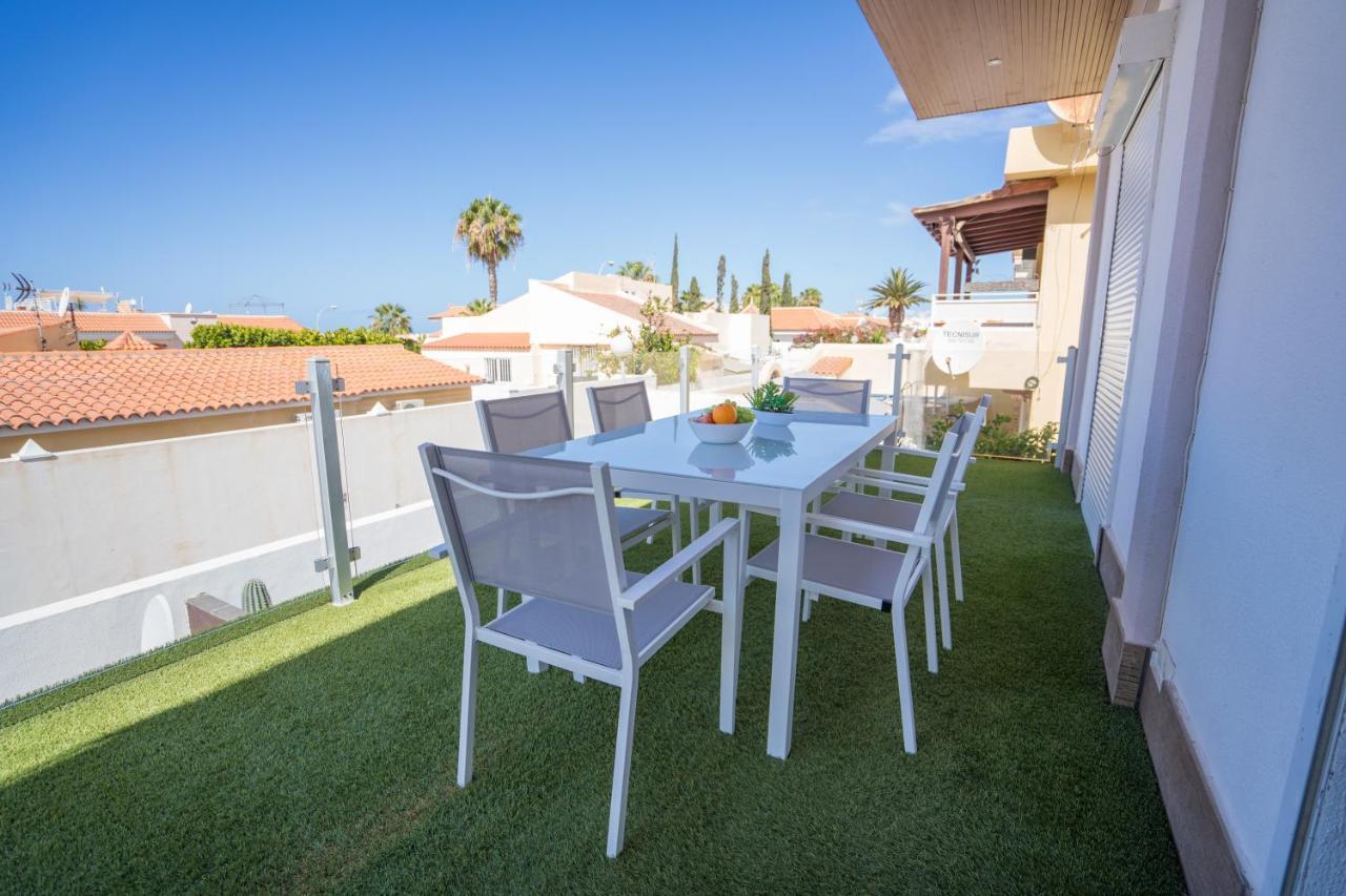 La Laja With 5 Bedrooms And Sea View Villa